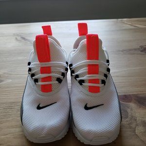 Women's 7.5 Nike Air Max 90 EZ